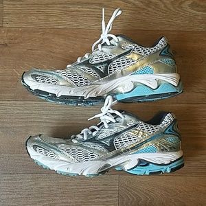 mizuno wave nexus 6 2015